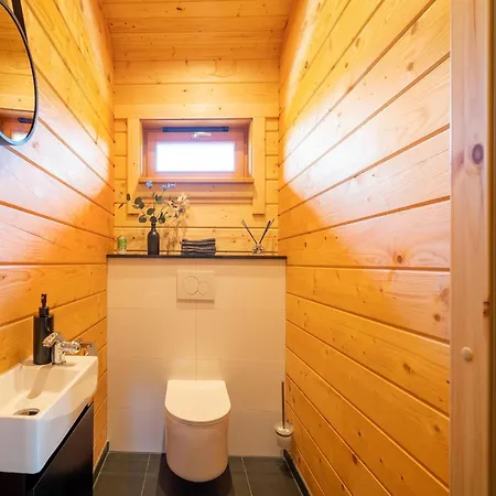 Holiday home In Limburg With Terrace, Cleaning Included Schinnen